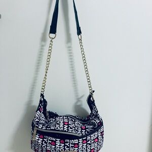 BETSEY JOHNSON Stylish Black and Pink Shoulder Bag